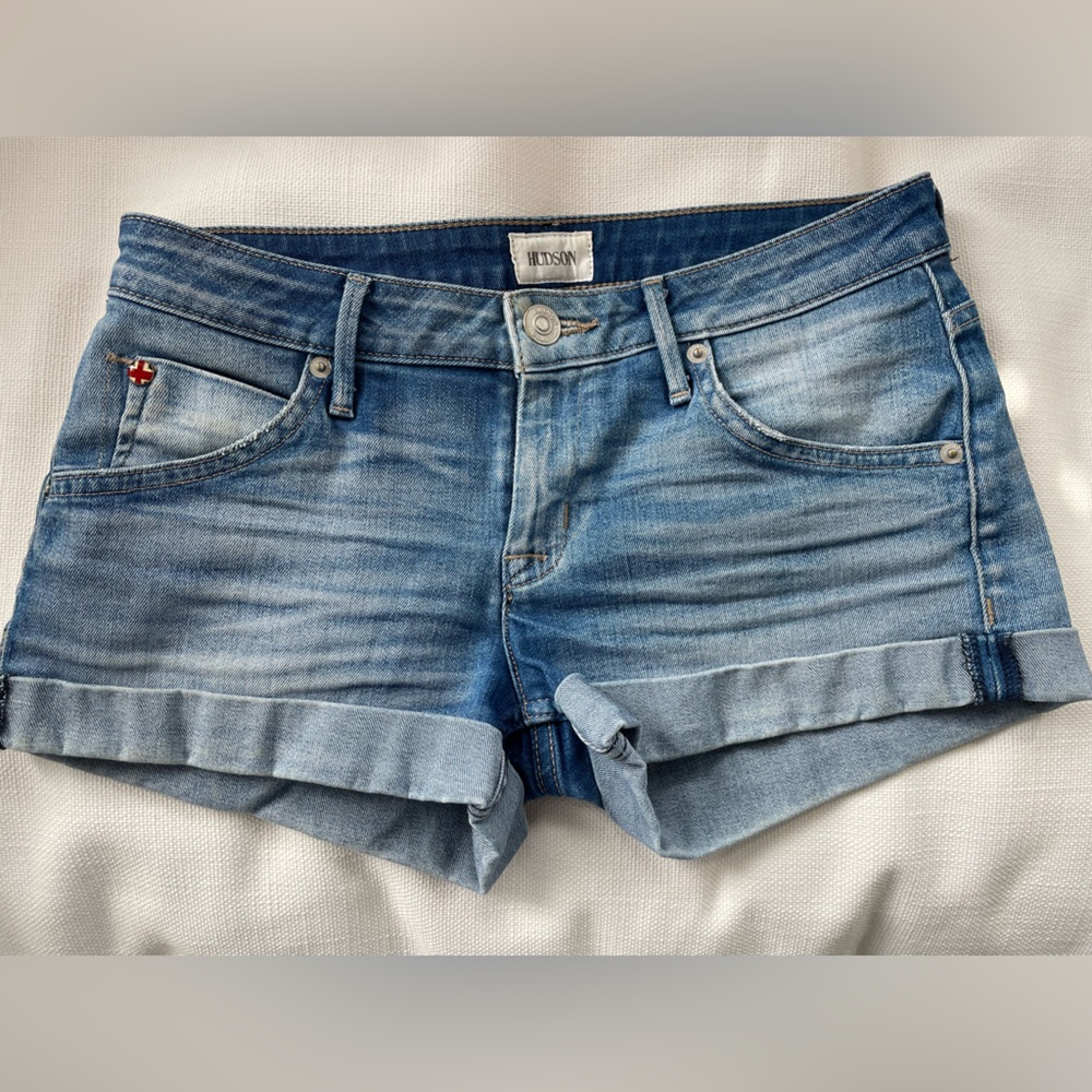 LIKE NEW Hudson Cuffed Shorts